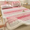 Juego de Tres Piezas de Colchón de Terciopelo de Leche para Uso Doméstico, Sábana de Cama Gruesa Caliente de Invierno, Protector de Colchón de Cama Individual para Dormitorio de Estudiantes Colchón