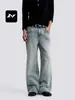 Jeans estiloso retro azul lavado para homens e mulheres, corte solto, estilo de rua, com efeito desgastado e esbranquiçado, perna reta, calça casual de perna larga