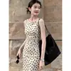 Vestido regata retro de bolinhas estilo francês para mulheres, novo design de verão, acinturado, emagrecedor, elegante, sem mangas, longo