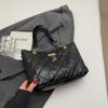 Bolso Popular de Moda Bordado de Diamantes Cadena Hombro Bolso de Mujer 2025 Nuevo Bolso Grande de Moda para Mujer Bolso de Mujer Bolso de Mano