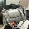 Bolsas de Design de Nicho de Alta Qualidade 2025 Novas Bolsas Femininas Populares Versáteis Bolsa Transversal Bolsa Popular de Ombro Único para Axila