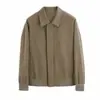 Jaqueta masculina estilo retro americano, com gola aberta, zíper frontal, corte solto, minimalista, para o dia a dia de trabalho, adequada para primavera e outono.