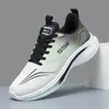 Zapatillas de running para primavera y verano, zapatillas deportivas versátiles de suela blanda, ligeras, de tejido fly-knit, zapatillas casual ligeras, zapatillas de malla transpirable para hombre