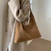 Bolsa de Axila Retrô de Alto Padrão Transfronteiriça para Mulheres 2025 Nova Simples de Grande Capacidade Bolsa de Trabalho Versátil Bolsa de Ombro