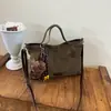 Bolso bandolera de un solo hombro texturizado, nuevo estilo para el trabajo, bolso tote de gamuza, versátil vintage 2026 para mujer, gran capacidad, al por mayor