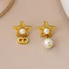 Fotos Reais do Novo Conjunto de Brincos e Colar Assimétricos Estrela da D Brand para Mulheres, Apresentando uma Estrela de Cinco Pontas de Alta Qualidade e Pérolas Swarovski