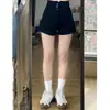 Shorts Jeans Feminino Plus Size Preto Slim Look Cintura Alta Hot Hot Pants para Menina Cheinha para Verão Quente com Design Irregular