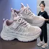 Zapatillas deportivas para niñas, zapatillas de correr ligeras de suela blanda para niños, nueva colección primavera/otoño 2026, zapatillas de malla transpirable para niños