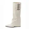 Bota de Salto Anabela Bico Fino 2025 Outono e Inverno Novo Estilo Botas Longas Femininas Botas Calça de Aumento Outono e Inverno Novo Estilo Botas Acima do Joelho Branco