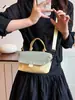 Bolsa Pequeña Cuadrada Ligera Versátil de Color Macarrón para Niñas, Bolsa de Tela con Bloques de Color Estilo Nuevo 2026, Bolso Cruzado Texturizado para Mujer