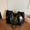Bolsas de Alta Gama para Mujer 2026 Nueva Bolsa Tote de Gran Capacidad Nicho Estudiante Clase Viaje Diario Bolso de Mano Bolso de Hombro Moderno