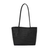 Bolsa de palha tecida de alta qualidade para mulheres, novo estilo 2026, grande capacidade, para o dia a dia casual, ombro único, bolsa de mão, simples