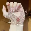 Pulsera de Cristal de Fresa de Cuerpo de Agua Blanca Natural para Mujer, Pulsera Pequeña Fresca Apilada de Cristal de Tres Círculos Exquisita de Nicho de Cristal Blanco