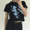 Camiseta de verano con cuello redondo y manga corta con estampado de ombligo para mujer, estilo informal, estilo europeo y americano