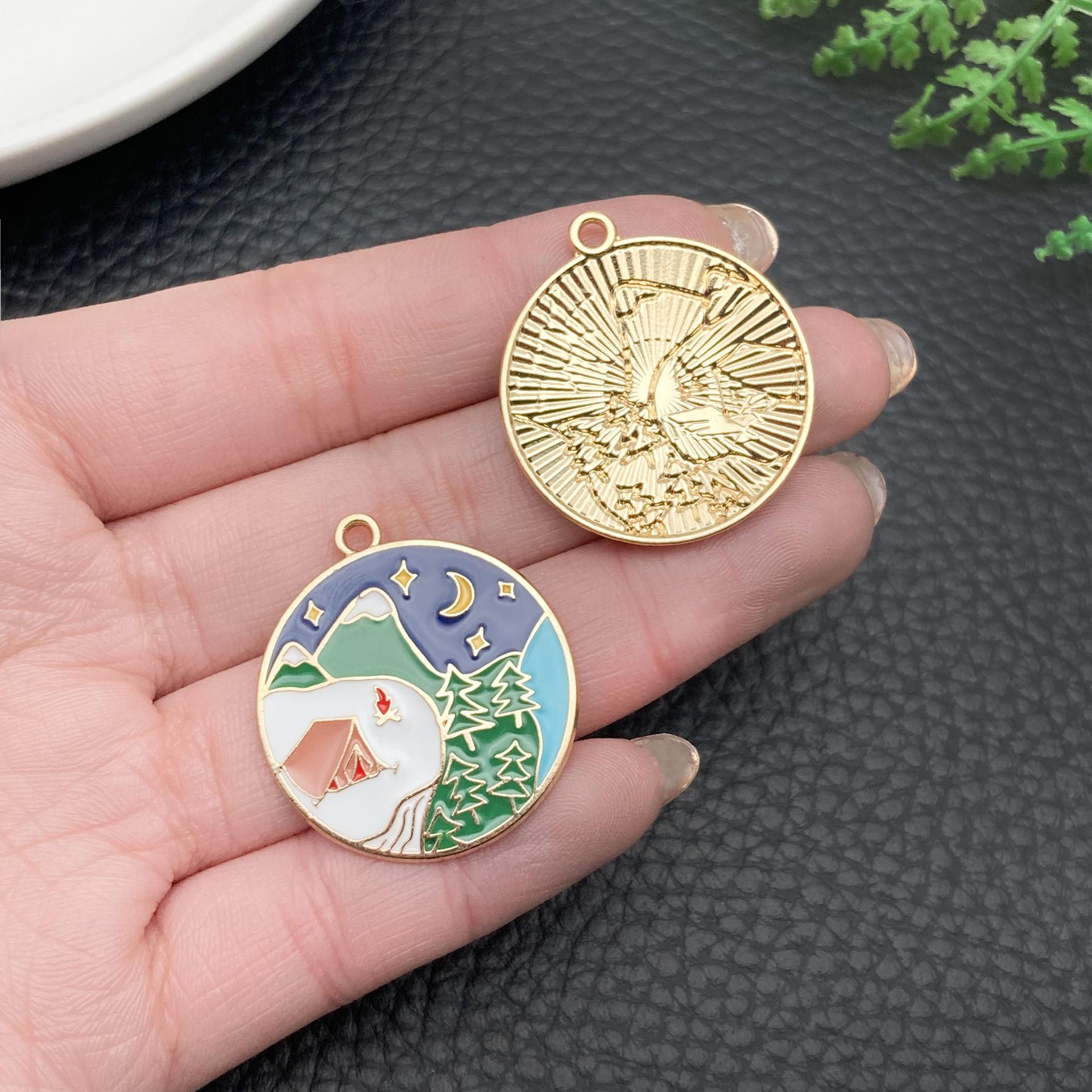 21823-XP-蓝色滴油kc金锌合金露营旅游度假风景黑夜雪