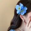 Grampo de Cabelo Flor de Tecido Estilo Fada de Férias, Alto Padrão e Requintado, Presilha Jacaré Versátil, Acessório de Cabelo Doce e Delicado de Nicho para Mulheres