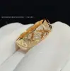 Anillo Chanel-Style Coco Forma de Diamante Versión Alta Dorado V Versión Ancha y Estrecha Circonita Cúbica Forma de Diamante Moda CNC Anillos Versátiles para Pareja