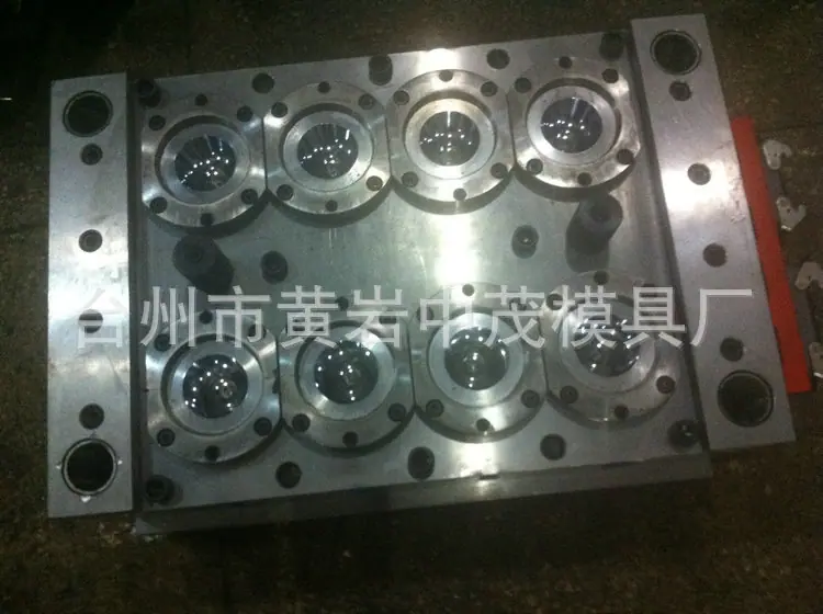 热流道瓶坯模具配温控箱 004