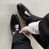 Sapatos de Couro Confortáveis para o Dia a Dia Estilo Básico Couro Bovino 2026 Sapatilhas com Aumento Interno de Altura Salto Baixo Bico Redondo Couro Genuíno Sapatos Individuais de Corte Profundo