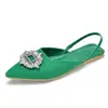 Sandalias de Espalda Abierta para Verano 2026, Nuevo Modelo de Exportación Transfronteriza, Zapatos de Media Pantufla Planos de Punta Aguda con Tira Única de Satén y Pedrería