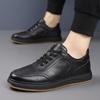 Zapatos casuales de piel de vaca de primera capa para hombre, zapatos blancos transpirables de cuero genuino para hombre, zapatillas de deporte, otoño 2024, nuevos zapatos de cuero para hombre.