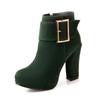 Botas de Cano Curto com Detalhe Metálico Salto Grosso 666