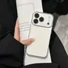 Transforma al Instante en un Diseño de Botón Integrado de 17 Pulgadas Adecuado para Funda de Teléfono Apple 17 Pro Max iPhone 16 Funda de Cuero con Borde Plateado 14/15