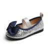 Zapatos de cuero pequeños para bebé de 6 a 9 años, zapatos de princesa de viento de 1 a 3 años, 2025, nueva moda, versátiles, casuales para niñas.