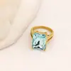 Anillo francés retro rojo blanco circón grande venta caliente transfronteriza acero inoxidable europeo y americano exagerado compromiso lujo ligero anillo femenino