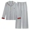Pijama de Coral para Hombre Otoño/Invierno Manga Larga 2026 Nuevo Estampado de Leopardo Cálido de Isla Marina para Hombre Conjunto de Ropa para el Hogar Primavera/Otoño