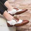 Sapatos de Couro de Tamanho Grande Transfronteiriços para Homens 48 Sapato Brogue Casual Sapato de Couro para Negócios para Homens Mocassins Britânicos Sapatos de Cadarço Pequenos de Couro para Homens