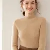Nueva colección de otoño e invierno de suéteres de cachemira de alta gama listos para usar para mujer, suéter de punto acanalado de cuello semialto, ajuste ceñido, prendas de punto versátiles