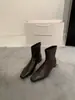 Super macio! Botas skinny de couro macio estilo vintage para afinar, com bico fino, aumento interno de altura, versáteis para o dia a dia, botas femininas com zíper traseiro