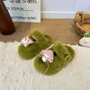Chinelos de Pelúcia Quentes para Outono e Inverno para Mulheres, Chinelos de Pelúcia com Estampa de Coração Xadrez, Solado Grosso Antiderrapante, Versátil para Uso Externo, Chinelos Abertos na Ponta