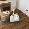 Bolso Cruzado Portátil Transfronterizo 2026 Nuevo Color Sólido para Mujer, Bolso Cruzado Plisado Estilo Perezoso, Elegante Bolso de Mano Tipo Cubo