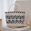 Cesta Tejida Versátil Bolsa de Plástico Estilo Vacacional de Playa Costera Bolsa de Paja Cesta de Almacenamiento de Mano Portátil de un Solo Hombro