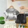 2025 Pantalones Cortos Ingleses de Color Degradado Traje de Verano de Dos Piezas para Niños Traje Delgado Nuevo de Moda para Niños de Manga Corta