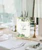Cartão de Mesa Acrílico com Borda Dourada, Placa de Mesa Dourada, Cartão de Mesa de Casamento, Placa de Mesa Autoportante Personalizada, Cartão de Mesa Triângulo de Exibição Dupla Face, Transfronteiriço