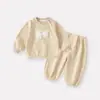 Conjunto de Punto Estilo Coreano para Bebés y Niños Pequeños, Sudadera con Parches de Dibujos Animados y Pantalones Jogger, Conjunto de Dos Piezas Casual y Elegante para Bebés Niños