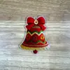 Item de Natal mais vendido transfronteiriço: Pingente de sino de crochê acrílico 2D para decoração de carro, presente de feriado, enfeite de árvore de Natal
