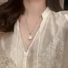 Accesorios de Collar Colgante de Cristal Blanco Transparente Natural para Mujer, Cadena para Clavícula con Diseño de Otoño e Invierno, Joyería de Cadena para el Cuello de Lujo Ligero de Nicho