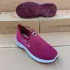 Zapatos Deportivos para Mujer de Estilo Nuevo para Primavera y Otoño 2025, Slip-On de Esponja con Suelas Inferiores Resistentes al Desgaste, Talla para Correr en Pista, Zapatos para Mujer