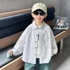 Q162 Camisa Listrada de Outono para Meninos Novo Estilo Menino Bebê Estilo Coreano Moda Camisa de Manga Longa Roupas de Primavera e Outono para Crianças