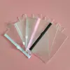 Los fabricantes pueden colgar bolsas transparentes de PVC perforado con cierre de cremallera, bolsas para guardar brochas de maquillaje, bolsas para empaquetar joyas, bolsas para papelería y bolsas de Año Nuevo