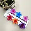 Clipes de Cabelo Coloridos de Flor de Plumeria de 4cm Mais Vendidos na Europa e América, Grampos de Cabelo Florais Transfronteiriços, Acessórios de Cabelo da Moda para Festas na Parte de Trás da Cabeça