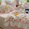 Conjunto de cuatro piezas de encaje de algodón puro estilo princesa coreana, conjunto de tres piezas de funda de edredón para dormitorio de algodón lavado estilo fresco y cremoso de Instagram