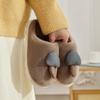 Chinelos de Algodão para Casa Outono e Inverno Sola Grossa Antiderrapante Eva Pelúcia Chinelos Quentes para Usar Fora Sapatos de Algodão Simples e Versáteis com Toque de Luxo