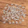 26 Colgantes Charms del Alfabeto Inglés Plata Antigua Venta al por Mayor DIY Aleación de Zinc Joyería Bolsos Accesorios para Teléfono Móvil