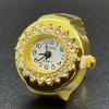 [Reloj de anillo] Comercio electrónico transfronterizo más vendido: reloj de cuarzo con anillo de temperamento Joker simple con incrustaciones de diamantes coreanos para hombres y mujeres al por mayor.