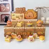 Nuevo Modelo de Taller de Horneado de Lechones Caja Sorpresa Figura Linda de Capibara Decoración de Escritorio para Coche Juguete de Moda Venta al por Mayor